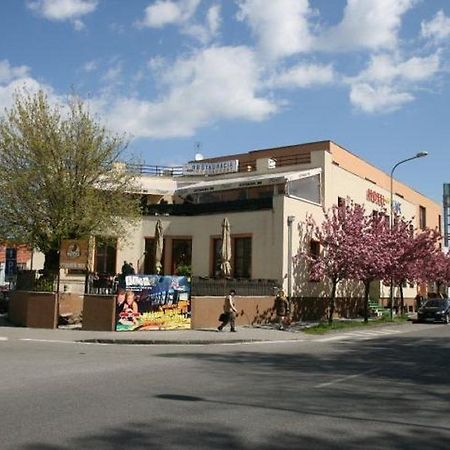 Hotel Oko Nyitra Kültér fotó