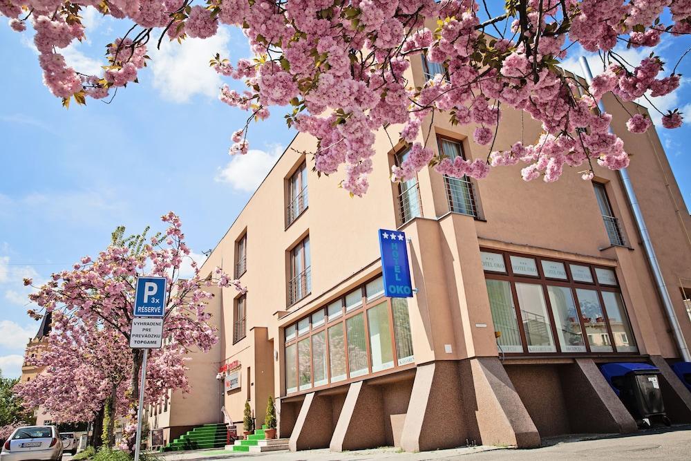 Hotel Oko Nyitra Kültér fotó