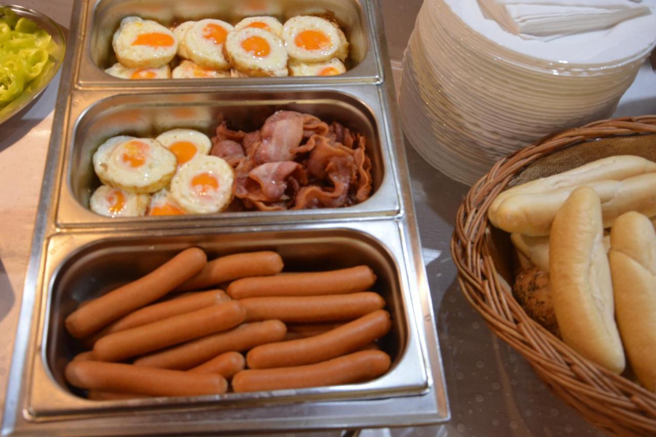 Hotel Oko Nyitra Kültér fotó